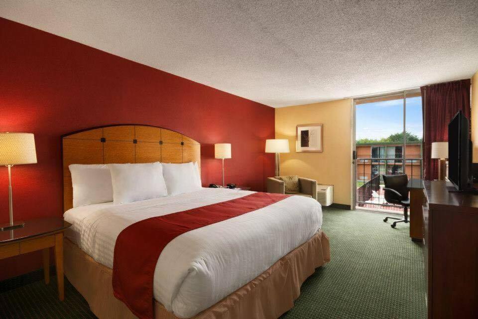Baymont By Wyndham Salem Roanoke Area Hotel Eksteriør billede